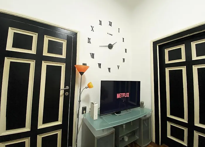 Apartman Square 29 *